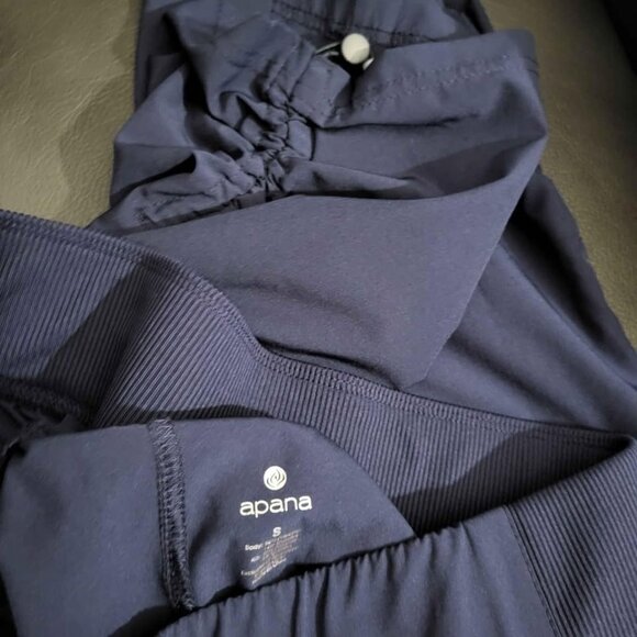 Women's Bundle deal - Sz Small (5-7)  Capri Sweat Pant Skirt Shorts Shirt Dress - Picture 4 of 6